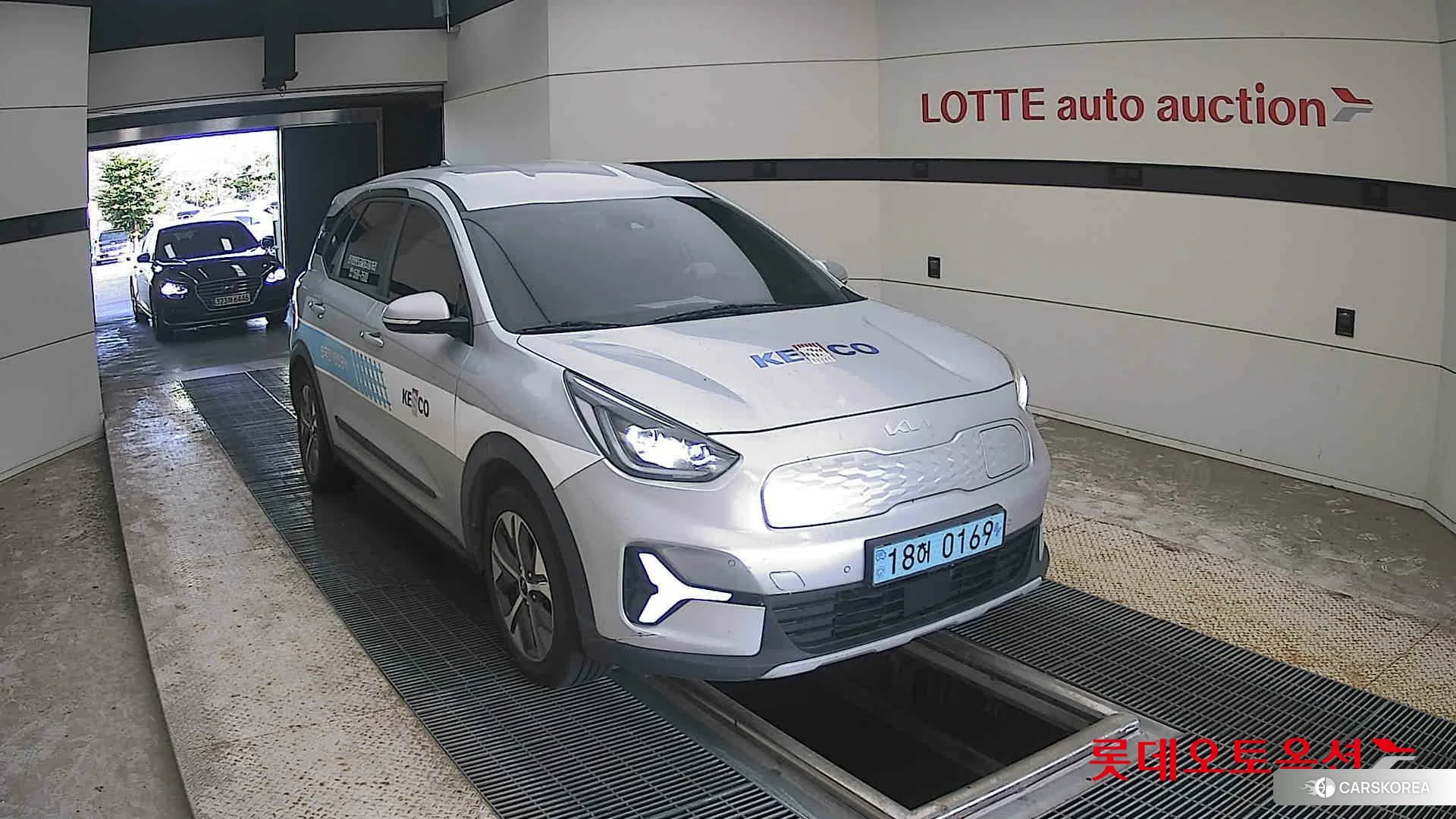 Kia Niro Plus 2023 Sparkling Silver из Кореи, фото 6