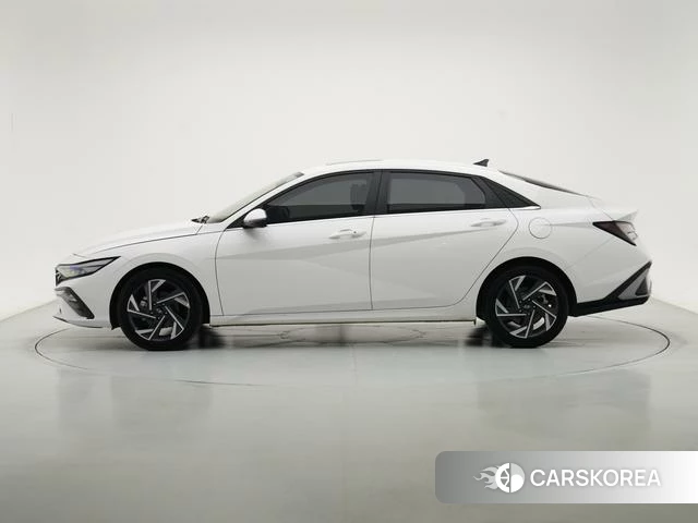 Hyundai Elantra 2025 Белый из Китая, фото 6