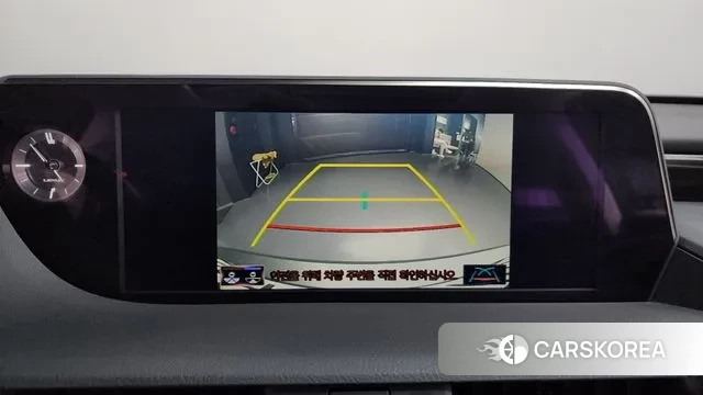 Lexus ES300h 7th generation 2021 Серебряный из Кореи, фото 6