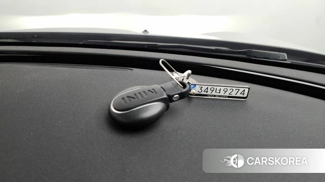 Mini Cooper Clubman 2021 Серебряный из Кореи, фото 6