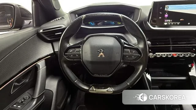 Peugeot e-2008 second generation 2020 Черный из Кореи, фото 6