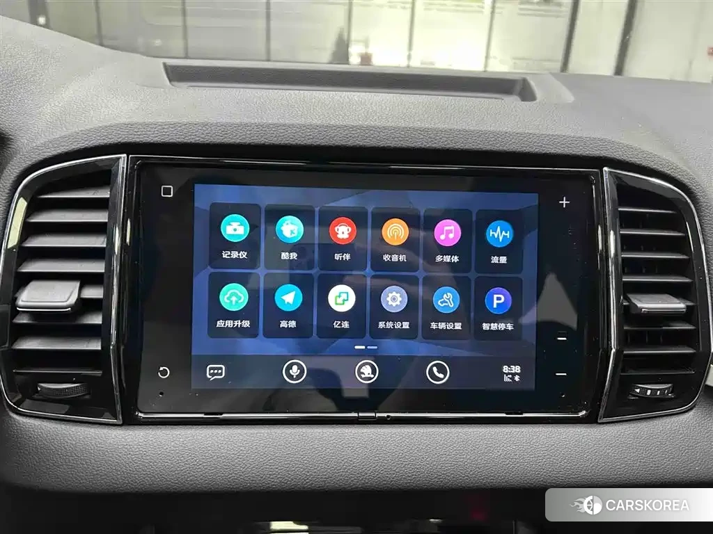 Skoda Karoq 2024 Белый из Китая, фото 6