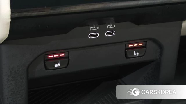BMW 5 Series (G60) 2026 Серебристо-серый из Кореи, фото 6