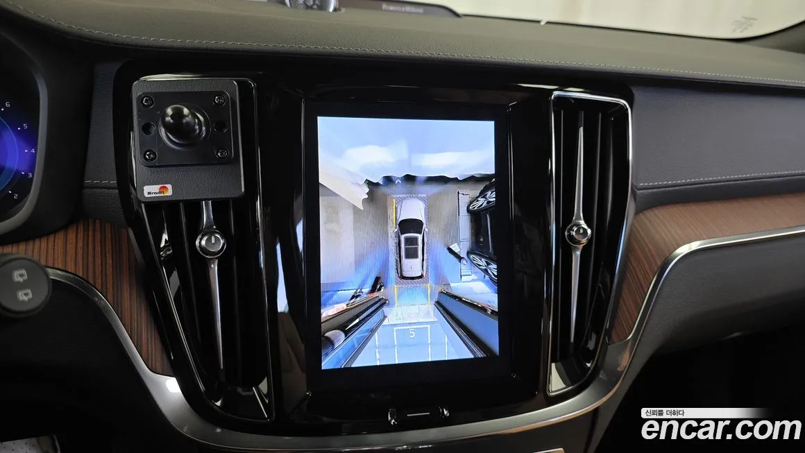 Volvo V60 Cross-Country 2nd Generation 2024 Белый из Кореи, фото 6