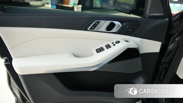 BMW X5 (G05) 2025 Черный из Кореи, фото 6
