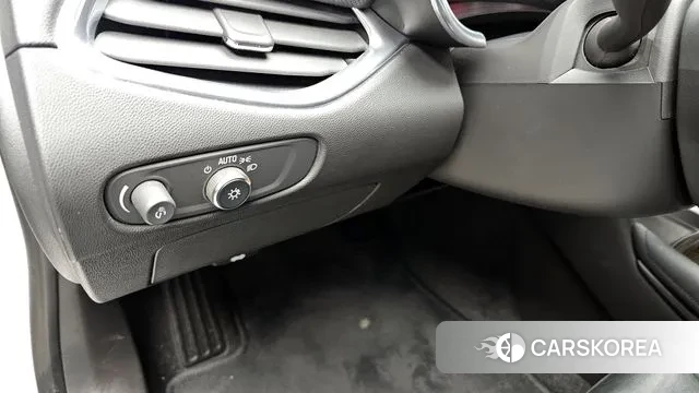 Chevrolet (GM Daewoo) The New Malibu 2018 Белый из Кореи, фото 6