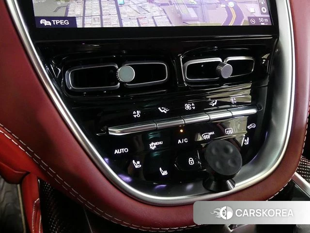 Aston Martin DBX 2022 Серебристо-серый из Кореи, фото 6