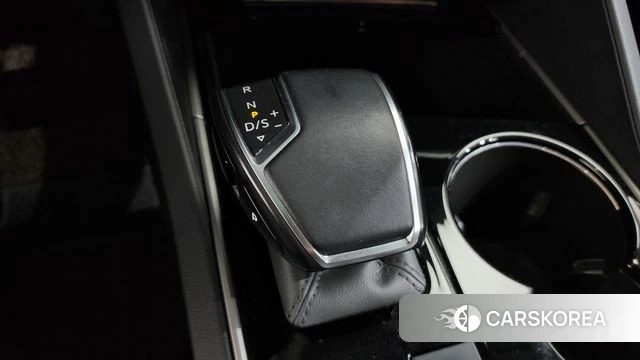 Volkswagen Touareg 3rd generation 2020 Серебряный из Кореи, фото 6