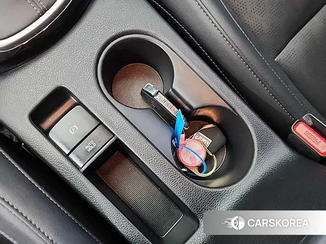 Kia Seltos 2022 Белый из Кореи, фото 6