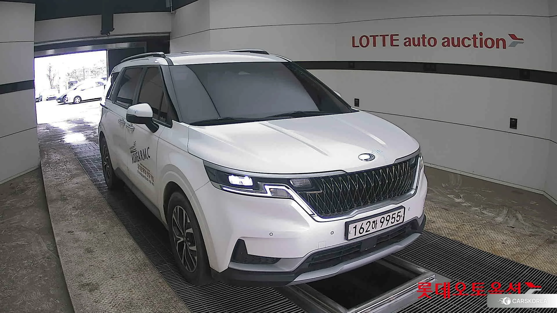 Kia Carnival 2021 Snow White Pearl (optional) из Кореи, фото 6