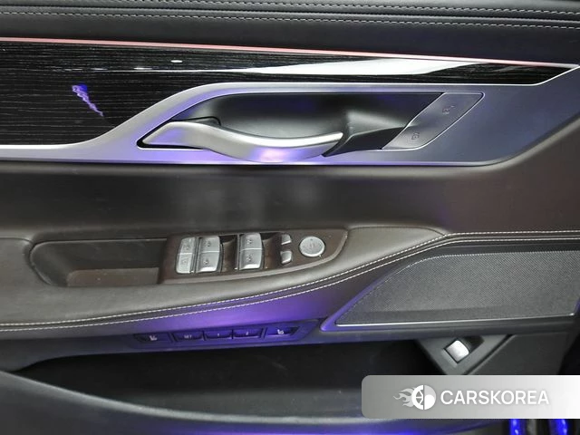 BMW 7 Series (G11) 2018 Черный из Кореи, фото 6