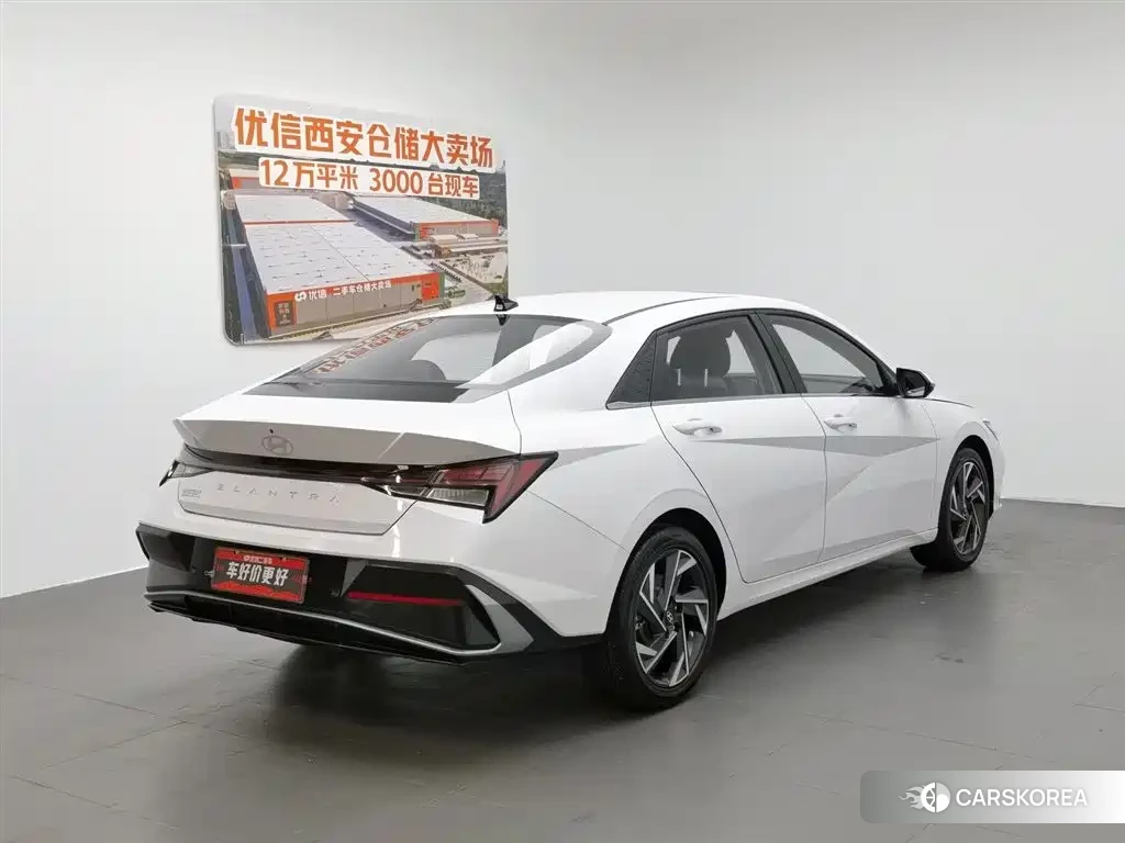 Hyundai Elantra 2025 Белый из Китая, фото 6