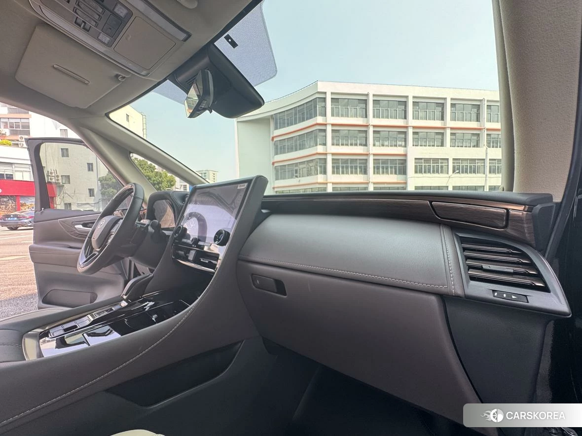 Toyota Elfa 2023 Черный из Китая, фото 6