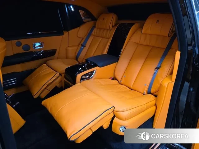 Rolls-Royce Phantom 2024 Черный из Кореи, фото 6