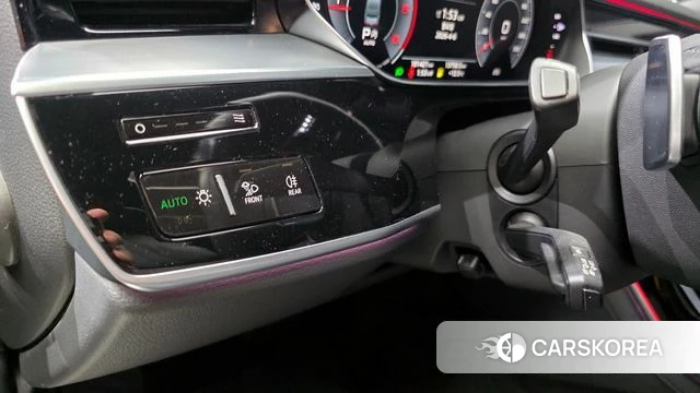 Audi A8 (D5) 2020 Черный из Кореи, фото 6