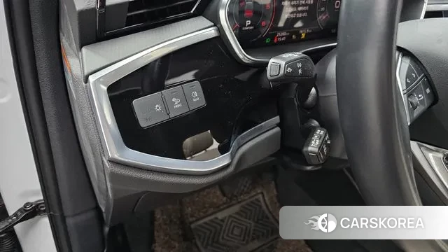 Audi Q3 (F3) 2022 Белый из Кореи, фото 6