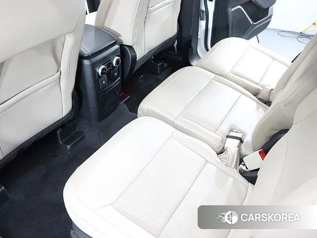 Ford Explorer 6th Generation 2023 Белый из Кореи, фото 6