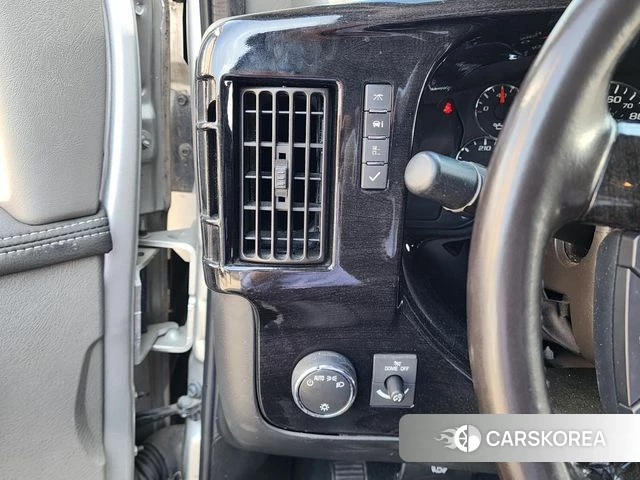 Chevrolet Express Van 2018 Серебряный из Кореи, фото 6