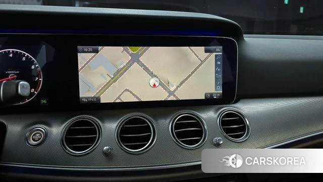 Mercedes-Benz E-Class W213 2018 Белый из Кореи, фото 6