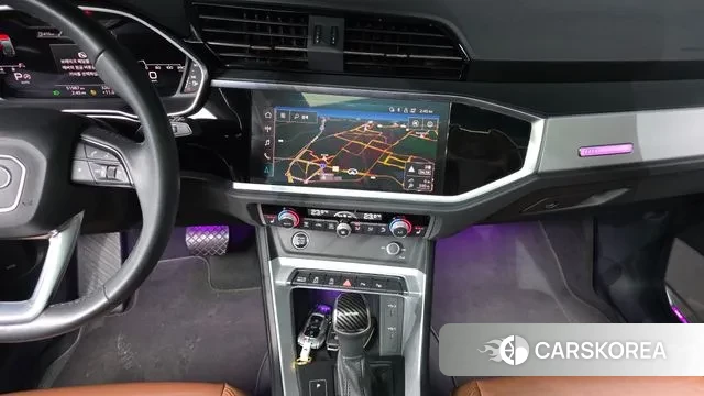 Audi Q3 (F3) 2022 Белый из Кореи, фото 6