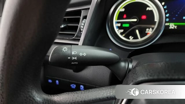 Toyota Camry (XV70) 2023 Белый из Кореи, фото 6