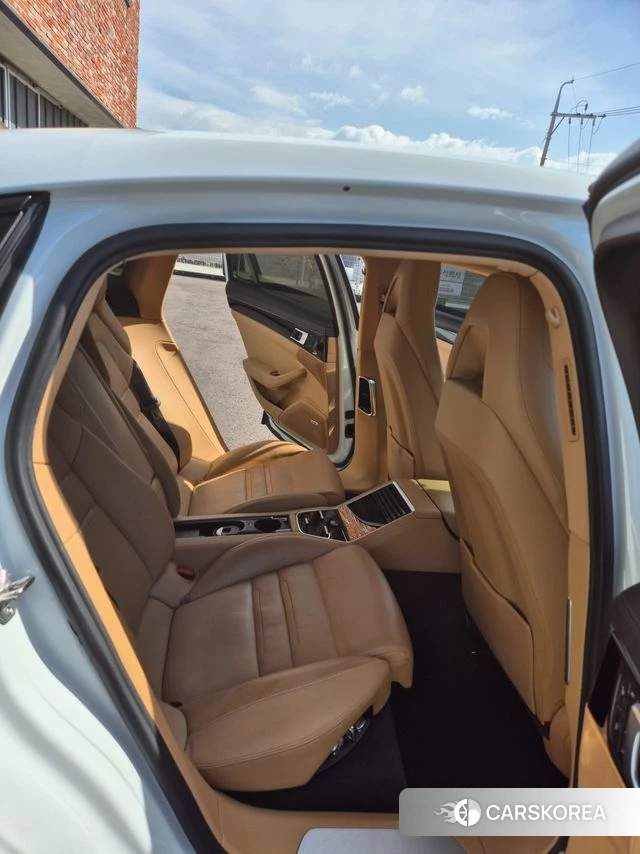 Porsche Panamera (971) 2018 Белый из Кореи, фото 6