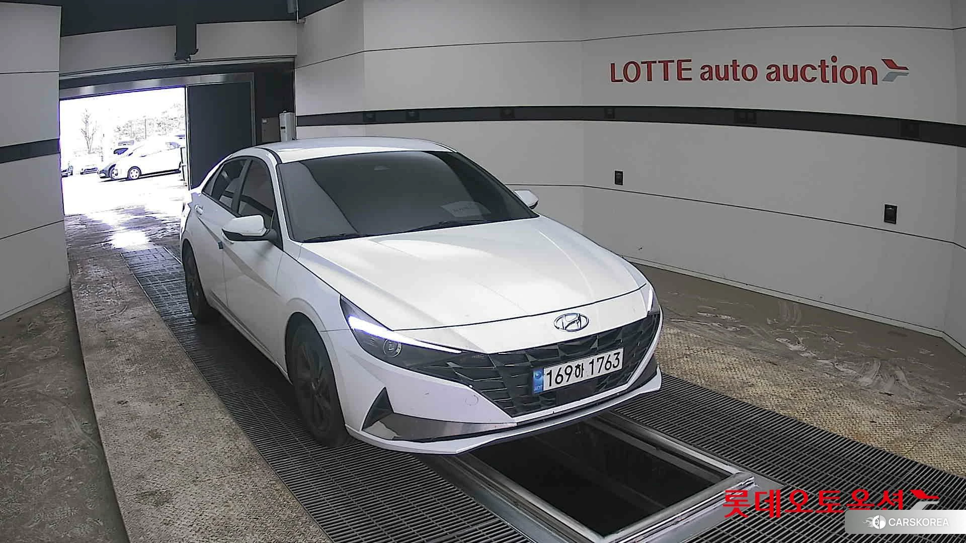 Hyundai Avante Hybrid 2023 Polar White из Кореи, фото 6