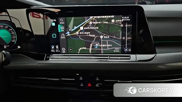 Volkswagen Golf 8th Generation 2023 Красный из Кореи, фото 6