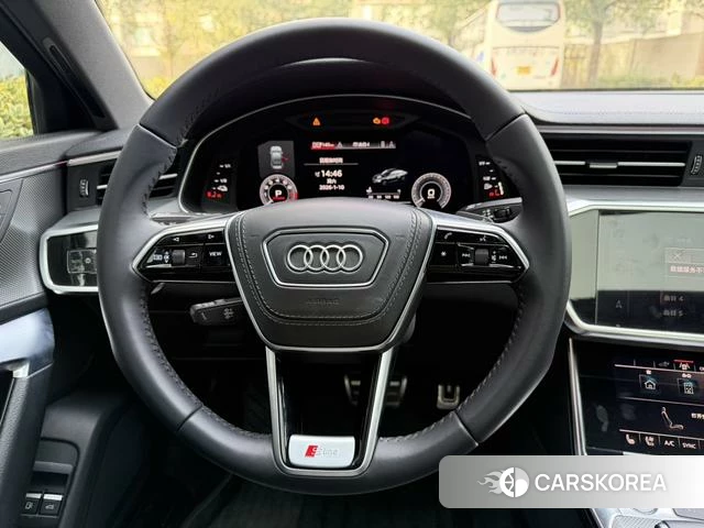 Audi A6L PHEV 2021 Темно-серый из Китая, фото 6