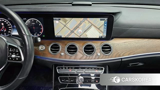Mercedes-Benz E-Class W213 2019 Белый из Кореи, фото 6