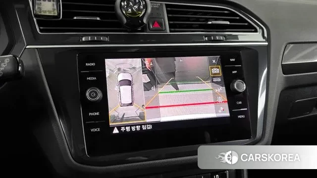 Volkswagen Tiguan second Generation 2020 Белый из Кореи, фото 6