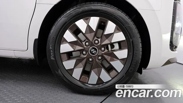 Hyundai Staria 2022 Белый из Кореи, фото 6