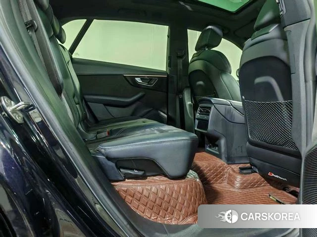 Audi Q8 2021 Черный из Китая, фото 6