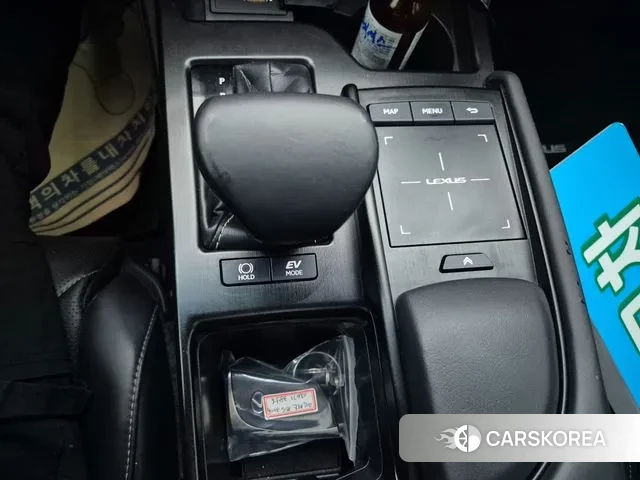 Lexus ES300h 7th generation 2018 Серебряный из Кореи, фото 6