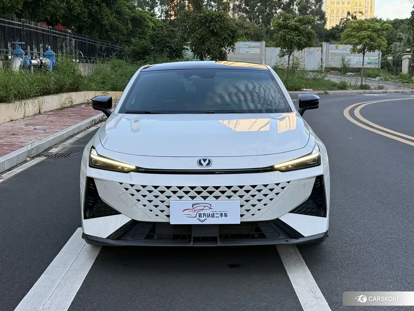 Chang'an Changan UNI-V 2024 Белый из Китая, фото 6