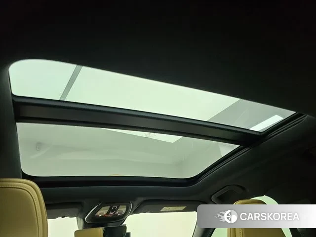 Volvo S60 3rd generation 2023 Белый из Кореи, фото 6