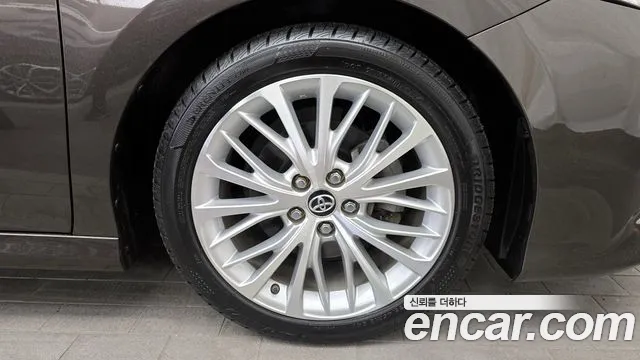 Toyota Camry (XV70) 2019 Коричневый из Кореи, фото 6