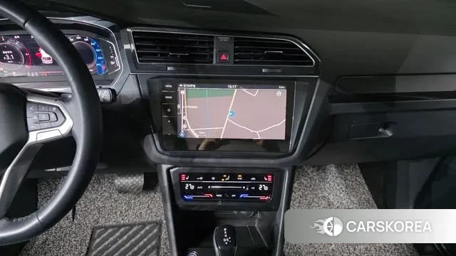 Volkswagen Tiguan second Generation 2022 Белый из Кореи, фото 6