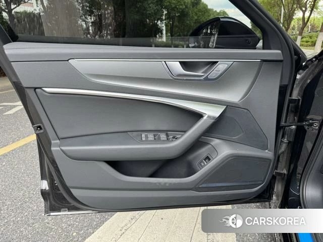Audi A6L 2023 Черный из Китая, фото 6