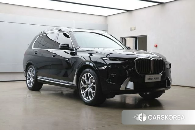 BMW X7 2024 Черный из Китая, фото 6