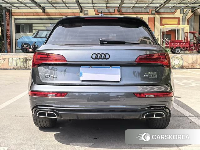 Audi Q5L 2023 Темно-серый из Китая, фото 6