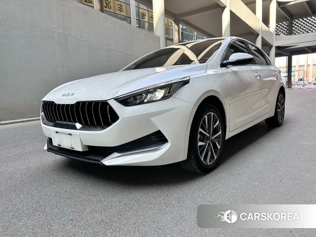 Kia K3 2022 Белый из Китая, фото 6