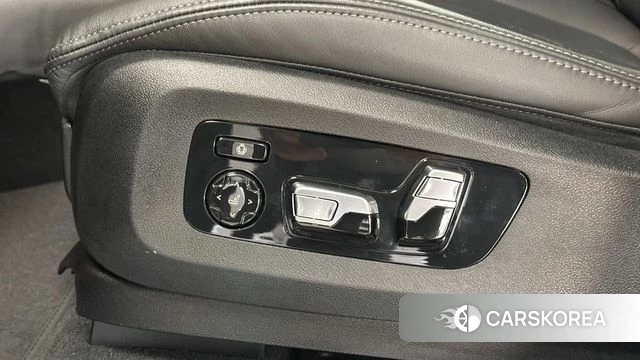 BMW X7 (G07) 2025 Белый из Кореи, фото 6