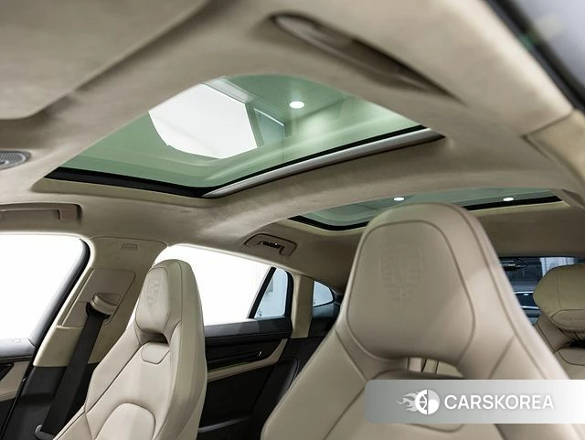 Porsche Panamera (976) 2025 Светло-серебряный цвет из Кореи, фото 6