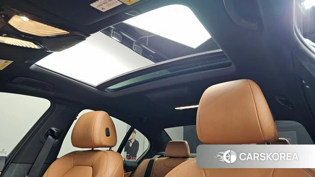 BMW 5 Series (G30) 2018 Небесно-голубой из Кореи, фото 6