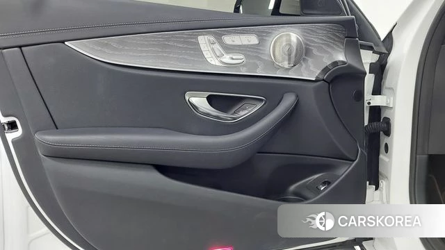 Mercedes-Benz E-Class W213 2023 Белый из Кореи, фото 6