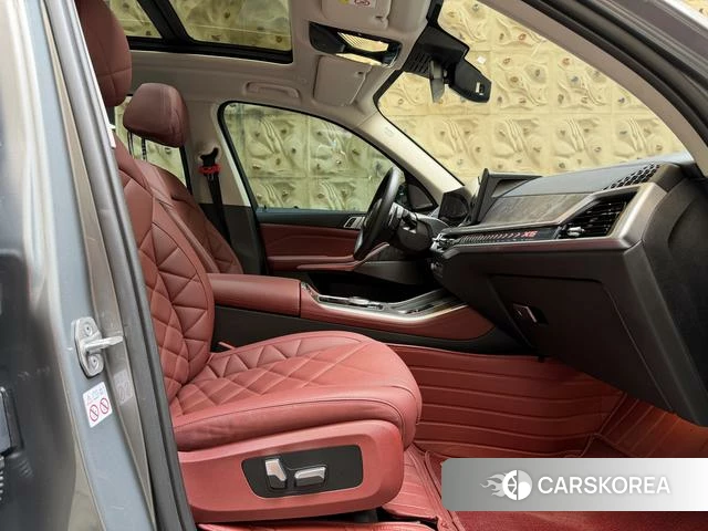 BMW X5 2024 Серебристо-серый из Китая, фото 6