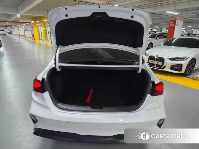 Kia The New K3 2nd generation 2022 Белый из Кореи, фото 6