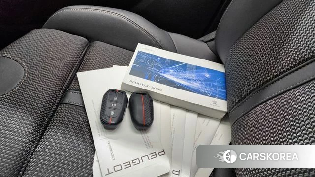 Peugeot 5008 second generation 2022 Серый из Кореи, фото 6
