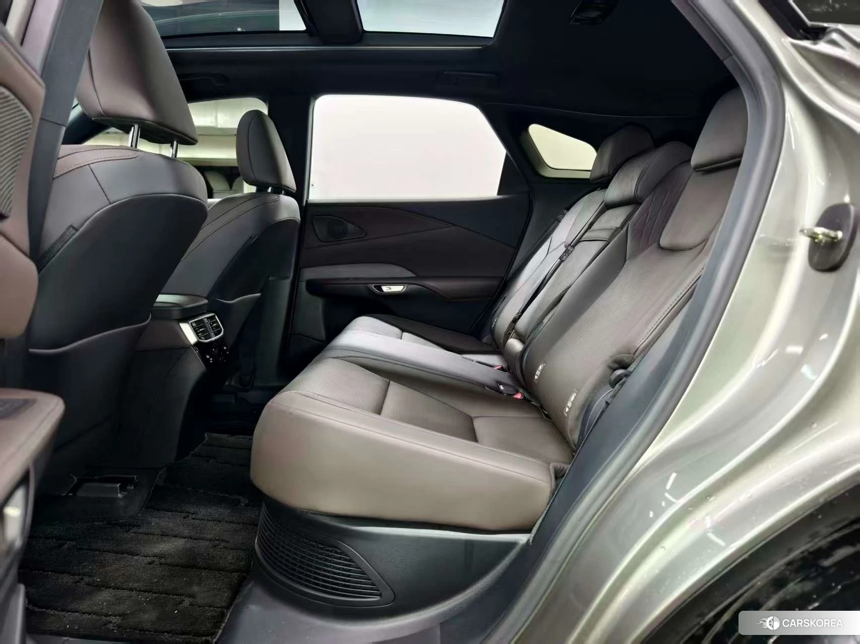 Lexus RX 2023 Серебристо-серый из Китая, фото 6